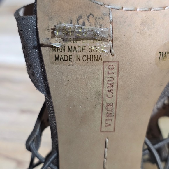 Vince Camuto Sandal Perforated Laser Cut Metallic Pewter Block Heel 7M Shimmer - Picture 13 of 13